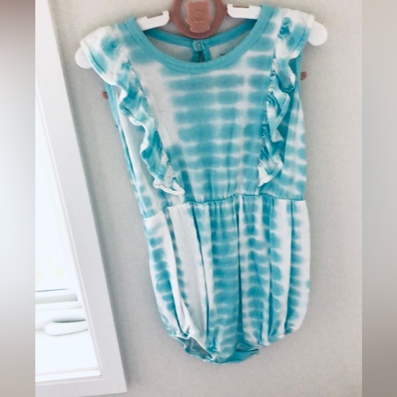 Kyte Baby Other - Kyte Baby Blue and White Kids Romper. Size 2T
